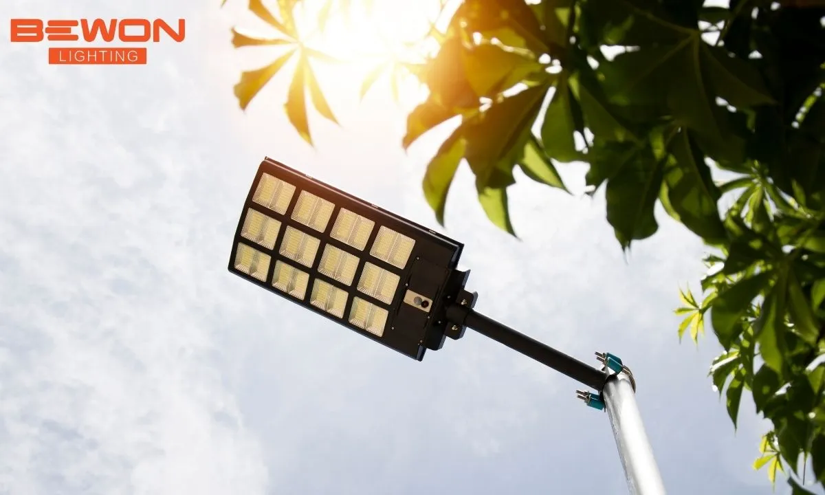 7 ข้อดีของ สปอร์ตไลท์โซล่าเซลล์ ที่เจ้าของบ้านไม่ควรมองข้าม